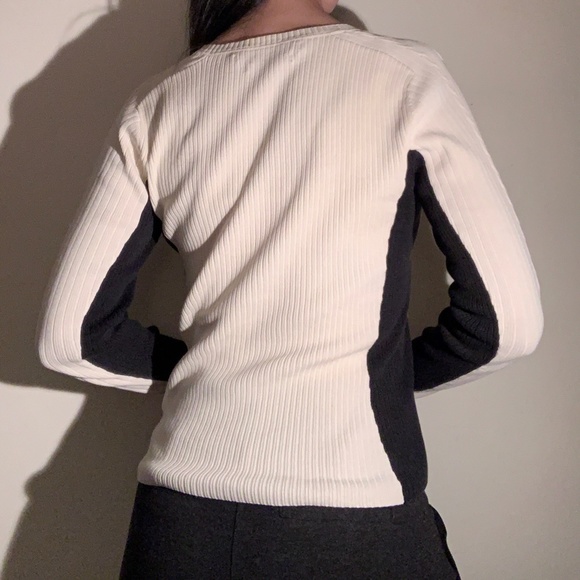 Like New Tommy Hilfiger Colour Block V-Neck Size S - Picture 3 of 7